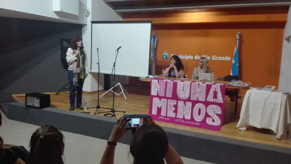 Disertación de la periodista Sonia Santoro Diario El Sureño