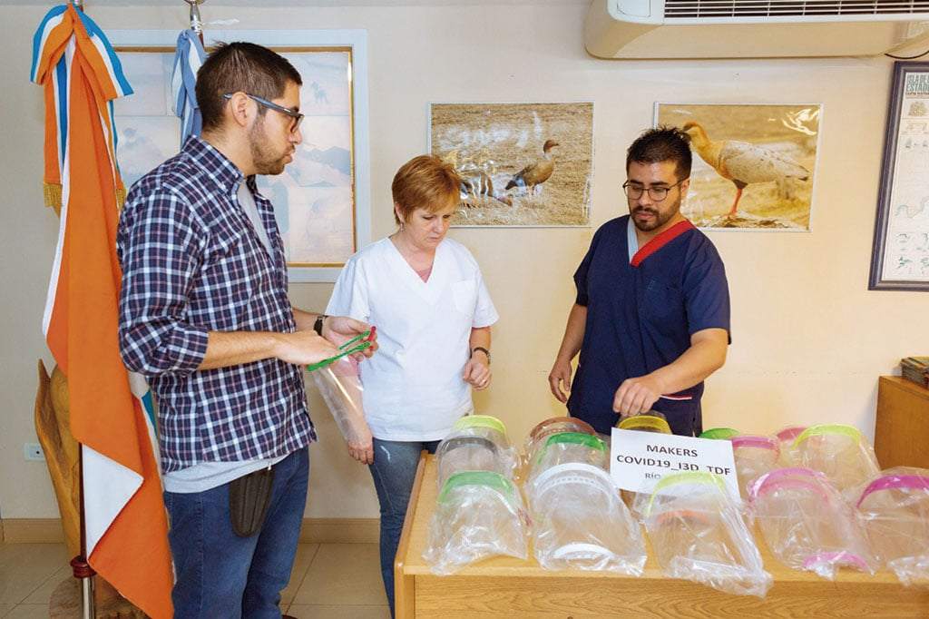 El aporte de un grupo de voluntarios Diario El Sureño