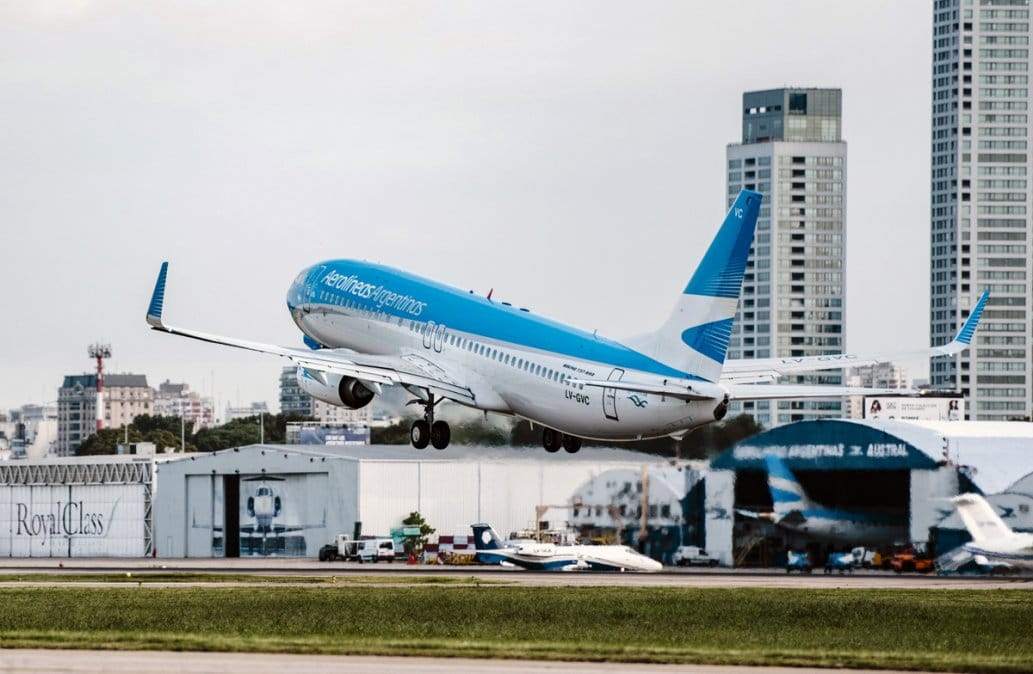 Primeros Vuelos Regulares De Aerolíneas Argentinas El Sureño