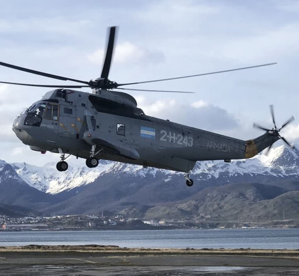 Adiestramientos de la Escuadrilla Aeronaval de Helicópteros Diario El