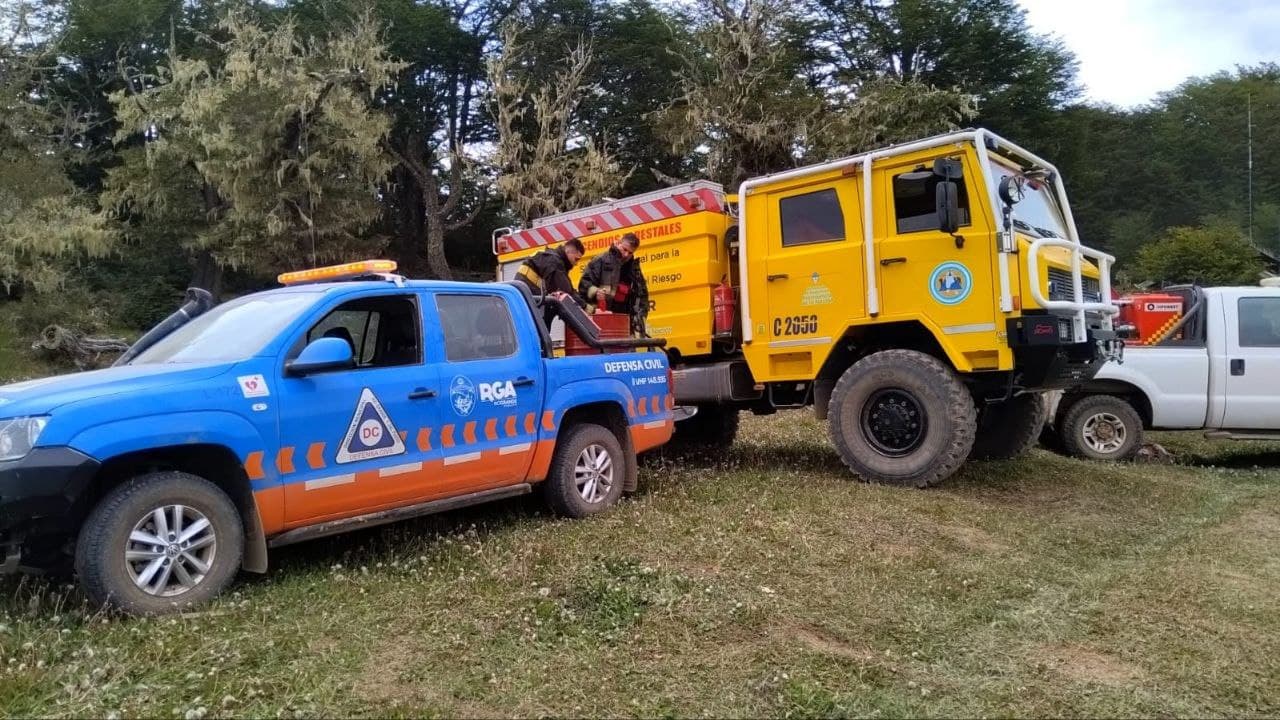 Incendio: Labor de equipos de Río Grande