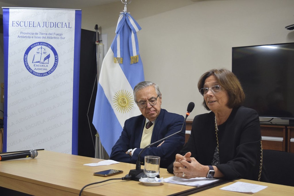 20 años de la Escuela Judicial Diario El Sureño