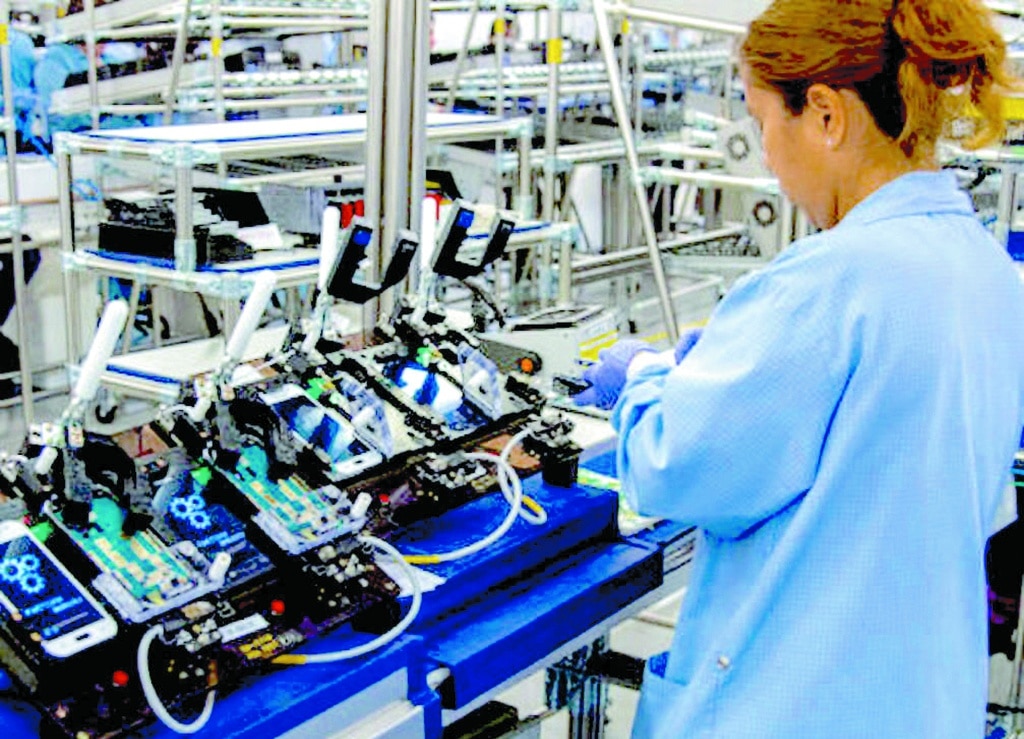 Masivos despidos en electrónicas de Río Grande