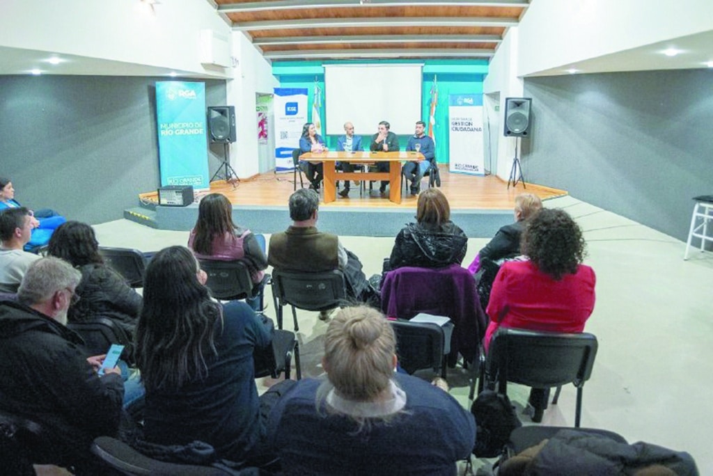 Programa Universitario de Formación en Gestión Pública Municipal