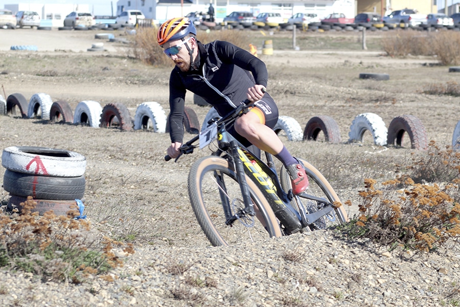 Juan Pablo Romero domó al viento en el Autódromo Diario El Sureño
