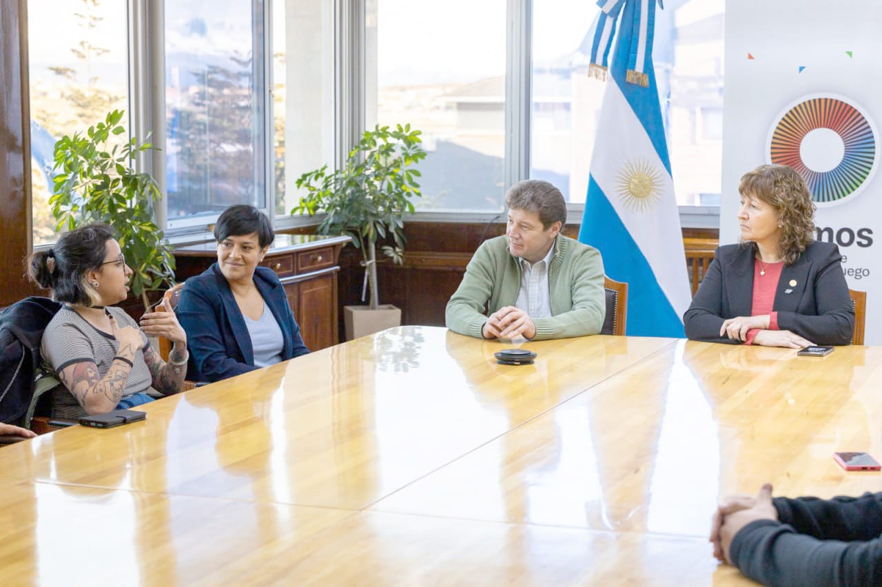 Melella se reunió con jóvenes integrantes de la bolsa de talento de la Provincia