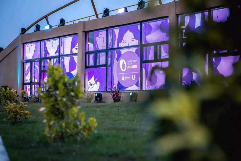 Muestra “Marea Violeta” en la Casa de la Mujer