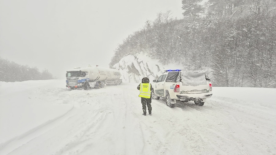 Intensas nevadas provocaron el corte de la ruta