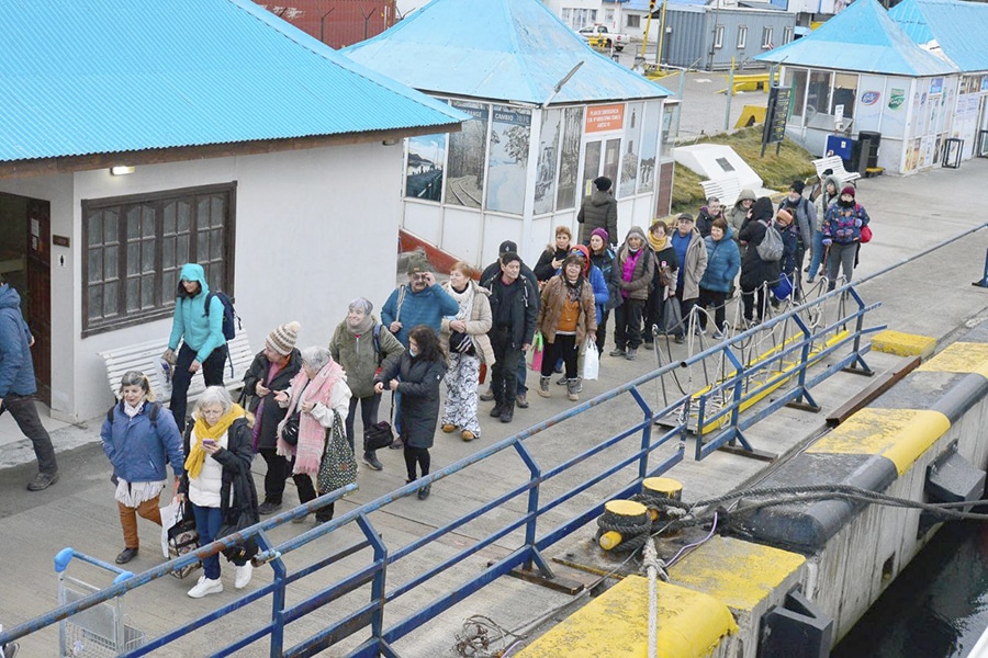 Turismo Social, adultos mayores navegaron por el canal Beagle