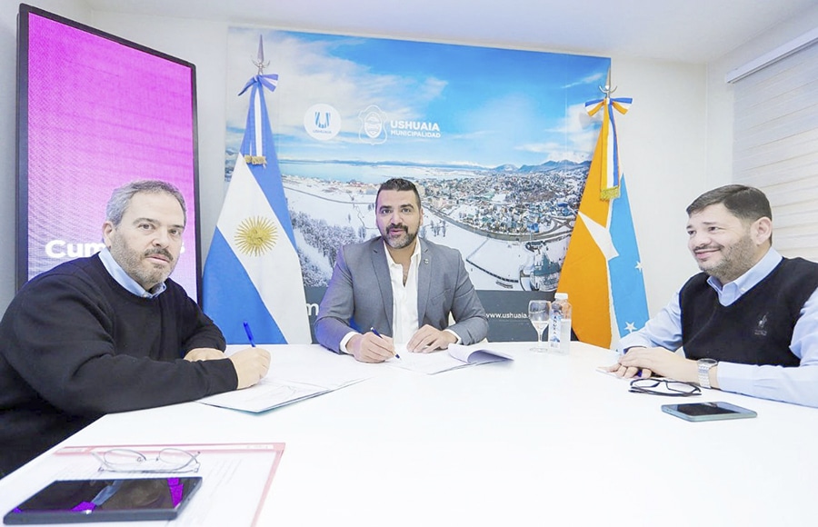 Walter Vuoto entregó 72 hectáreas de tierras a Alarken S.A.