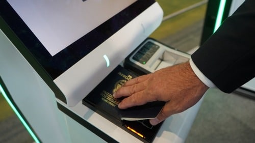 Argentina se suma a un sistema internacional de verificación de pasaportes electrónicos