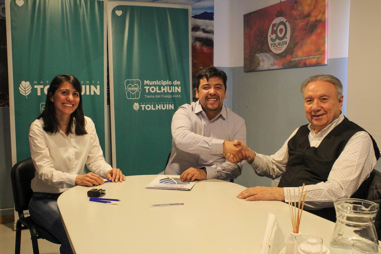 El Municipio de Tolhuin firma acuerdo con la UTN