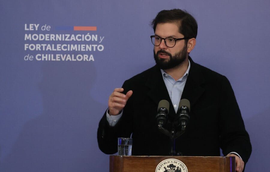 Gabriel Boric promulgó una reforma de pensiones que beneficiará a 2,8 millones de personas