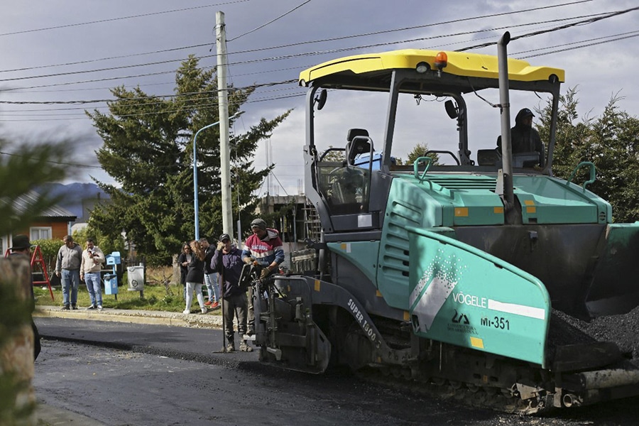 Vuoto recorrió las obras que comprenden la segunda etapa del plan de pavimentación
