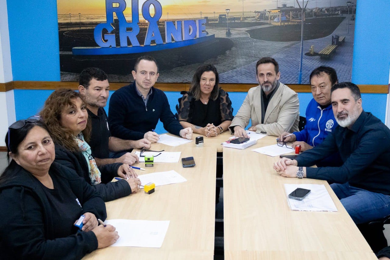 El Municipio de Río Grande y gremios acordaron nueva recomposición salarial