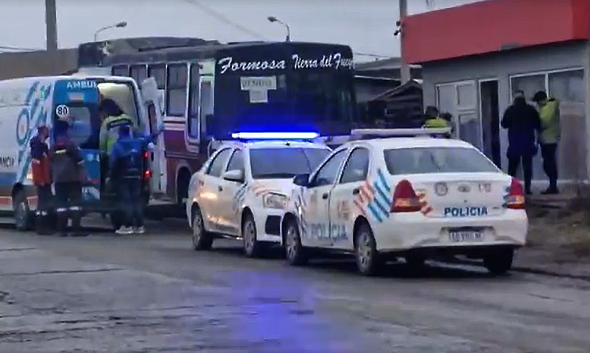 Un hombre se autolesionó con un cuchillo