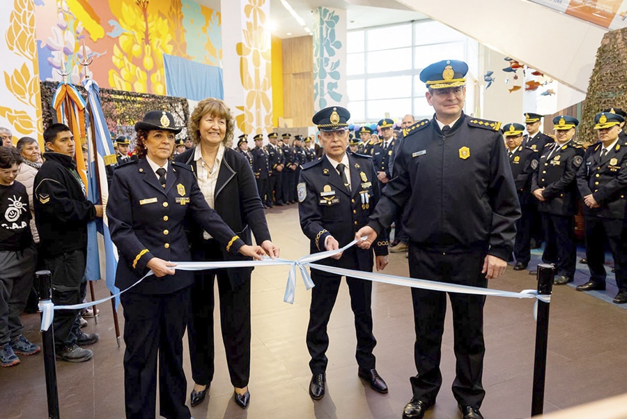 Expo “Conociendo tu Policía” en Ushuaia y Tolhuin