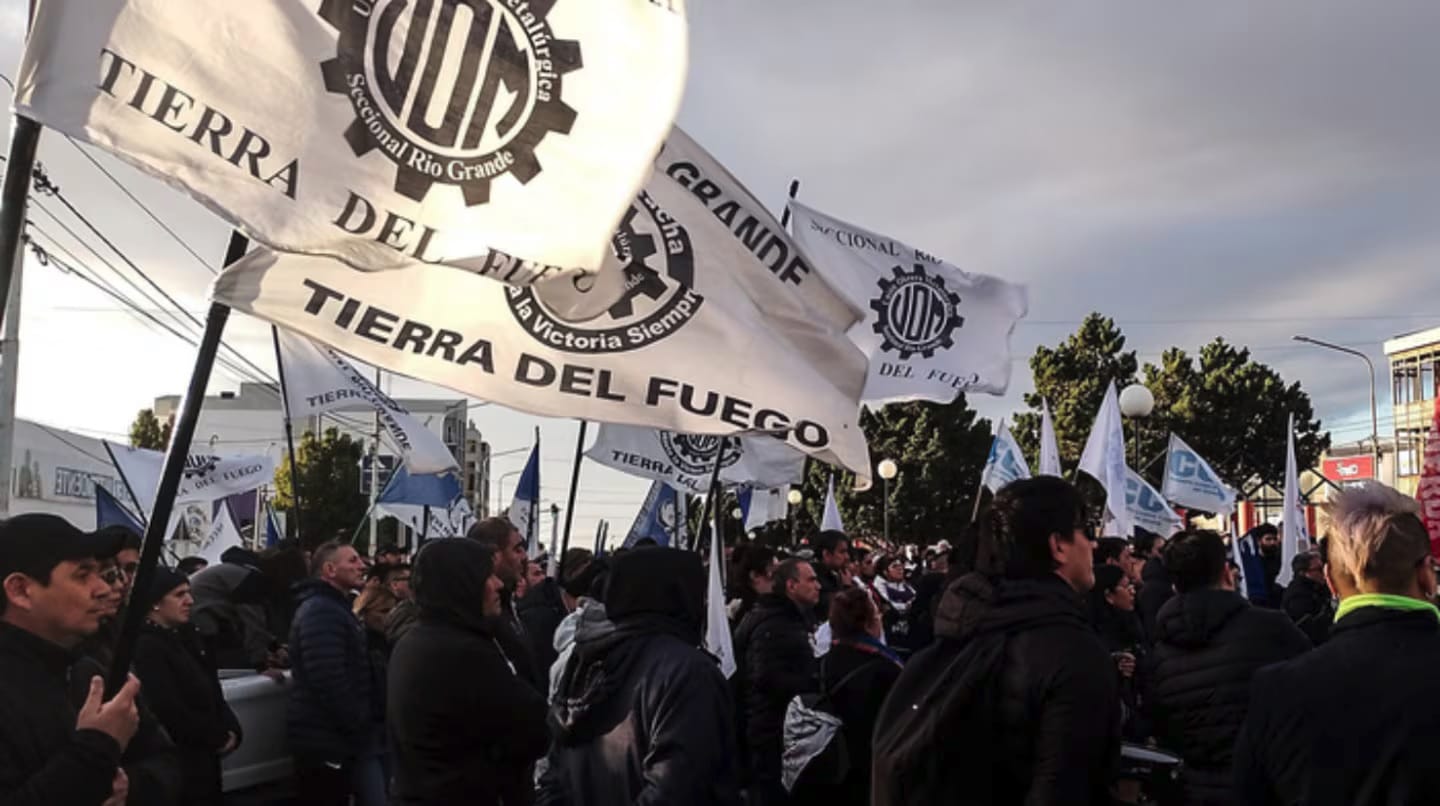 Se lleva adelante el paro contra la eliminación de aranceles a productos de electrónica