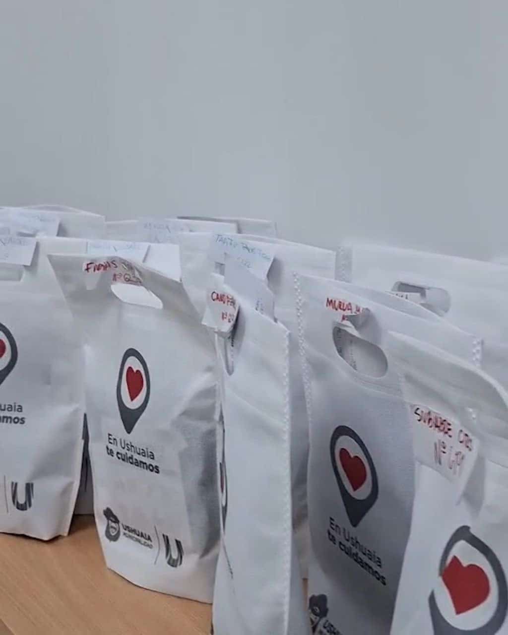 La Municipalidad de Ushuaia continúa entregando anteojos gratuitos