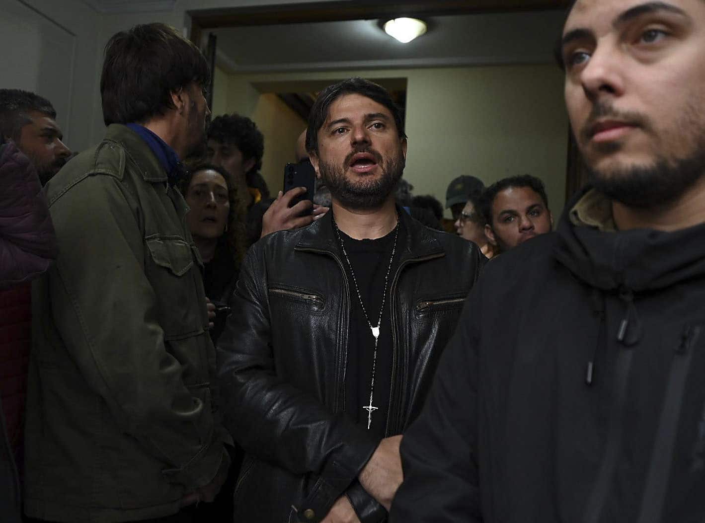 Tras pasar 12 horas detenido, liberaron a Juan Grabois