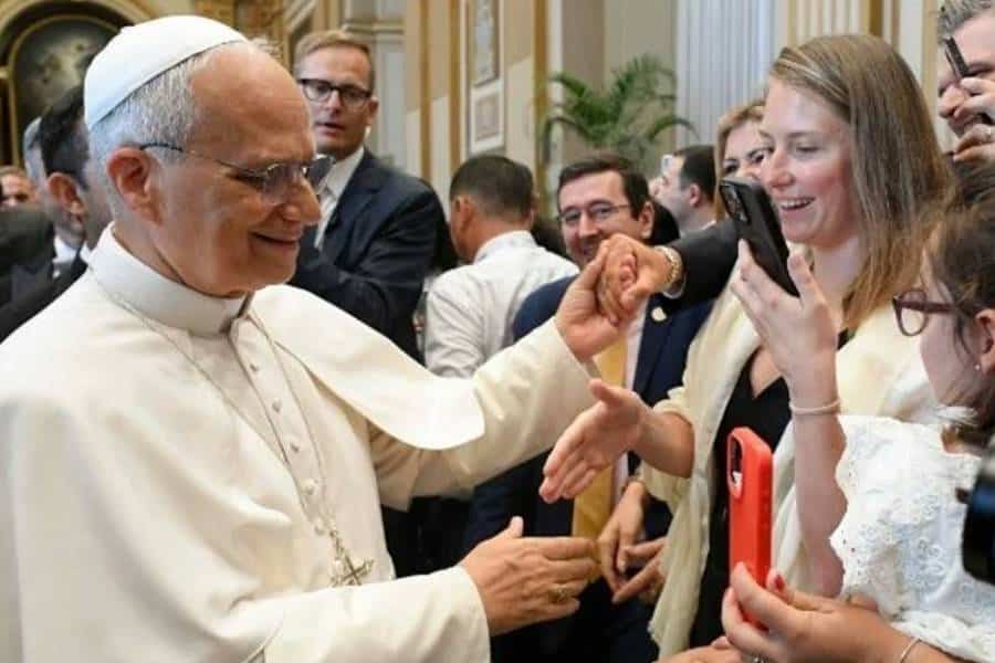 El papa León XIV expresó su solidaridad con peregrinos ucranianos y condenó la “guerra sin sentido”