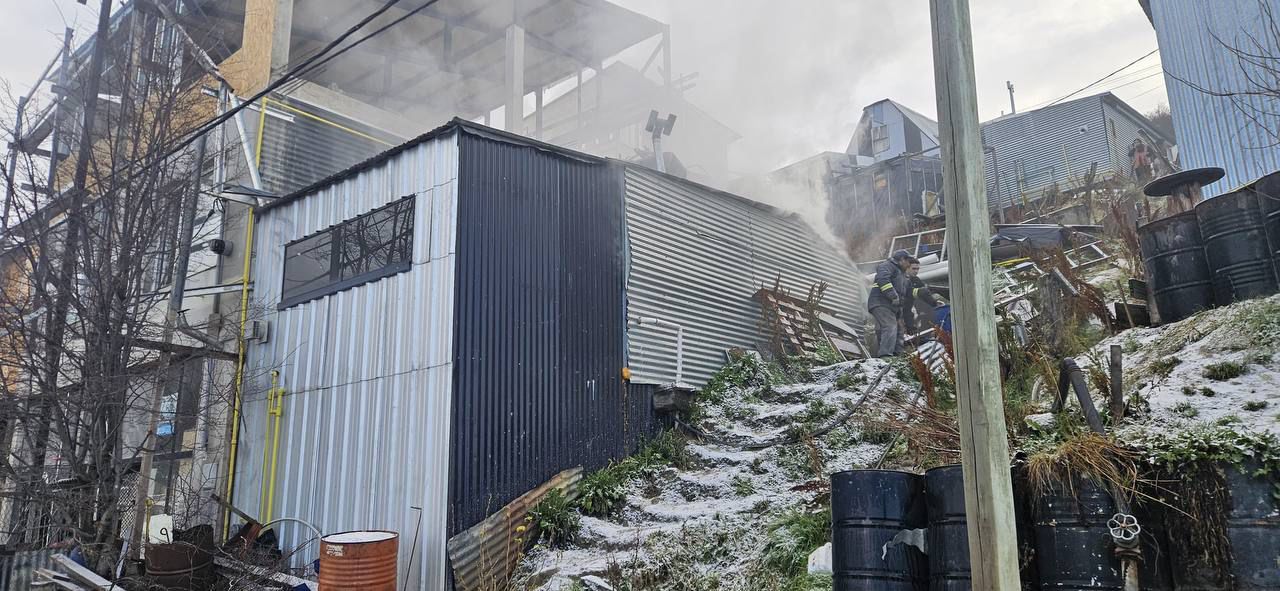 Bomberos controlaron un incendio en una vivienda