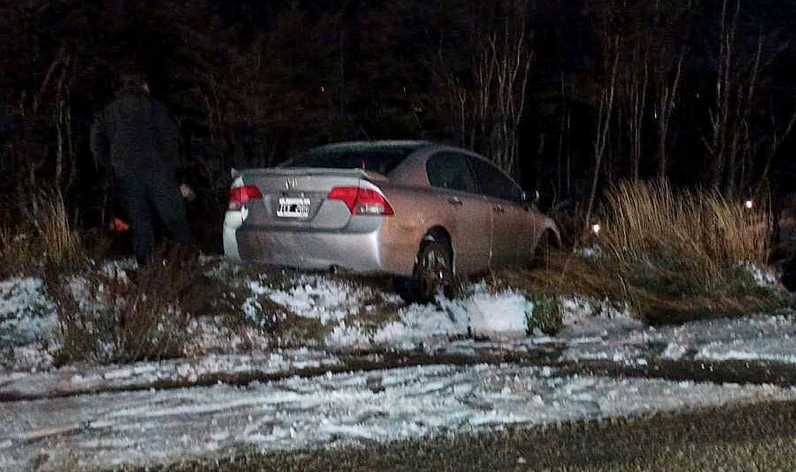 Despistó un vehículo en la zona de ingreso a Ushuaia