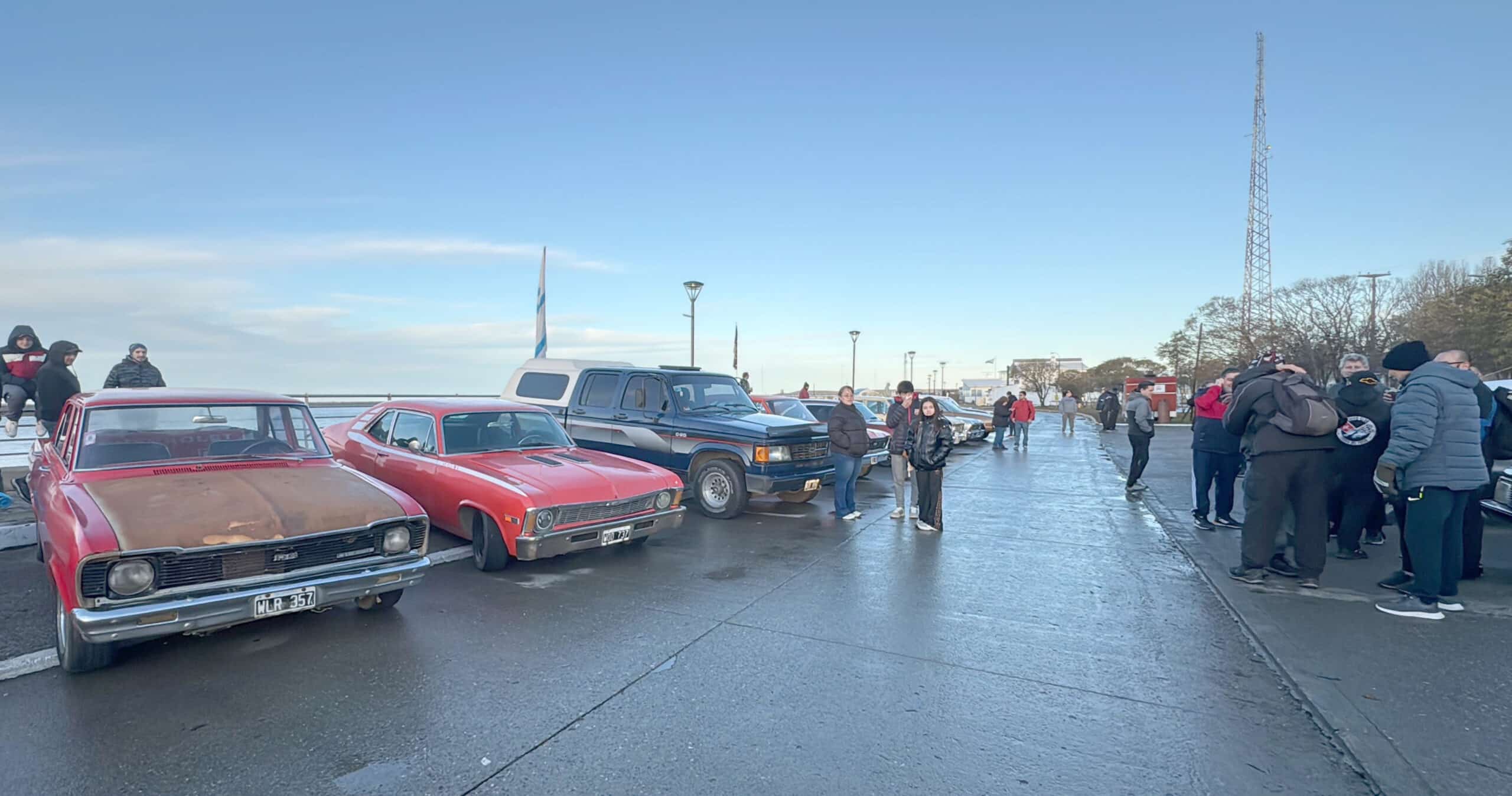 Exitoso encuentro de autos clásicos multimarcas a beneficio
