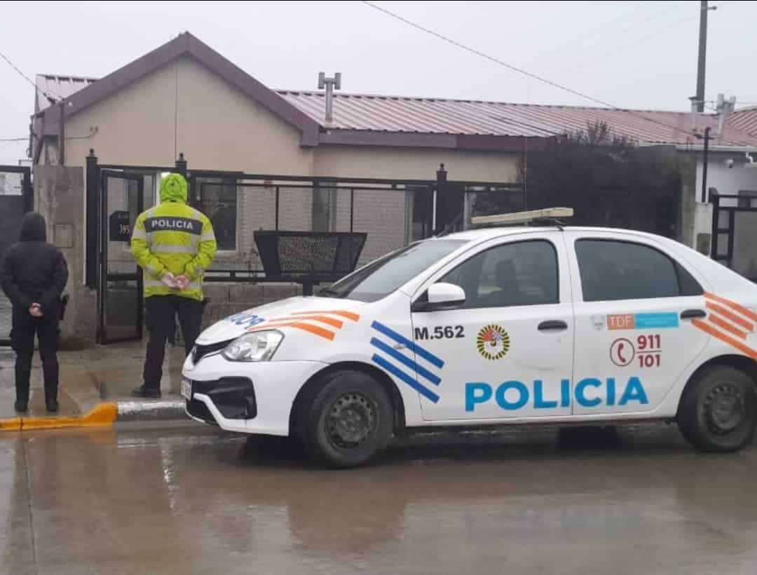 En allanamiento secuestran celulares y localizaron sustancia estupefaciente