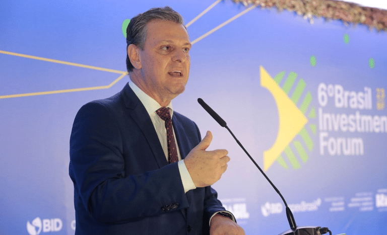 Brasil busca nuevos mercados tras sanciones comerciales de Estados Unidos, afirma ministro de Agricultura