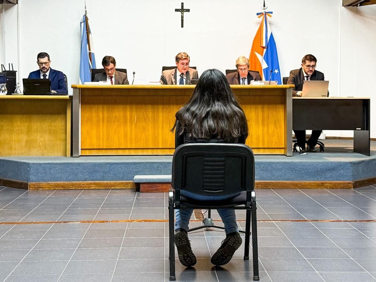 Comenzó el juicio a una mujer acusada de asesinar a su pareja