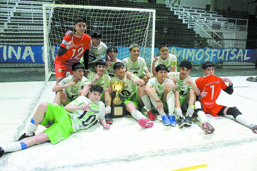 Camioneros gritó campeón y Boxing festejó