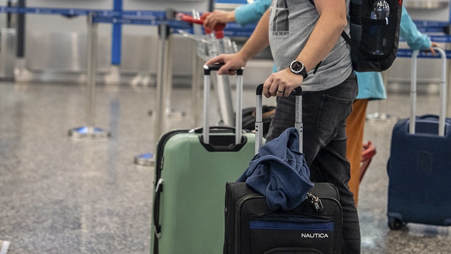 La clase media viaja menos y crece el turismo al exterior
