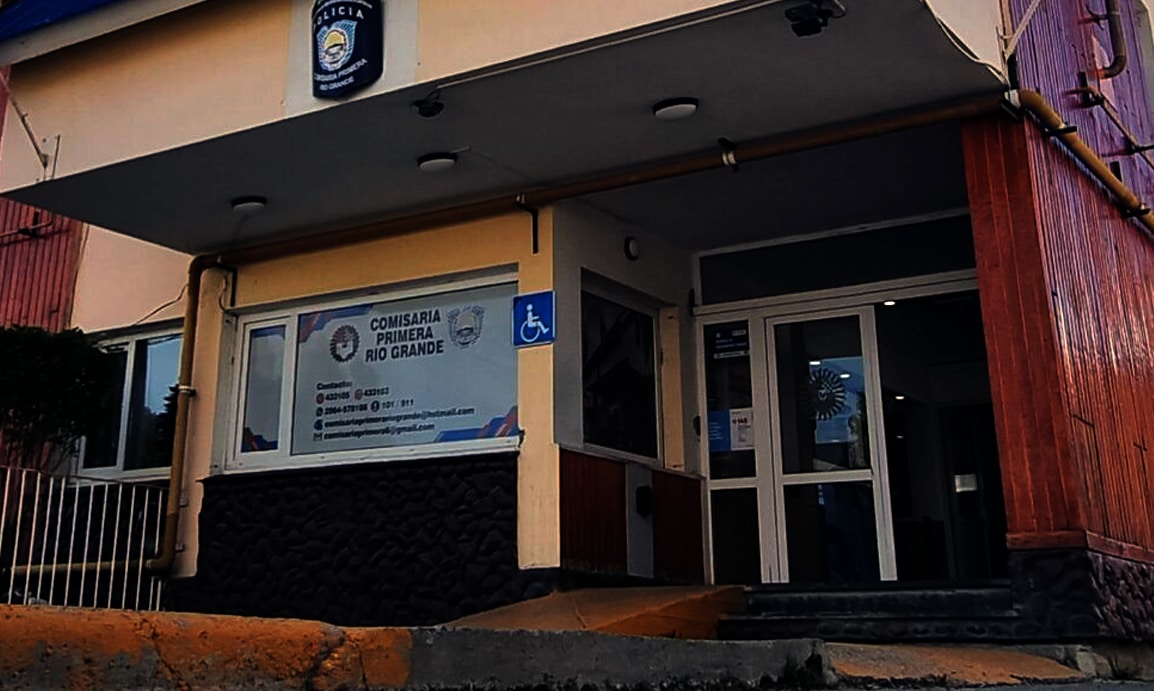 Sujeto con un cuchillo perseguía a otro y fue detenido por la policía