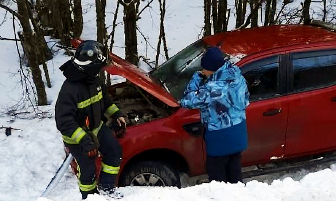 Ruta 3: una camioneta despistó y no hubo heridos