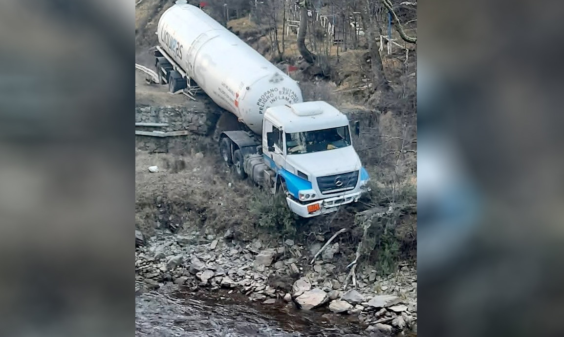 Ruta Nacional Nº3: despistó de camión con carga de gas