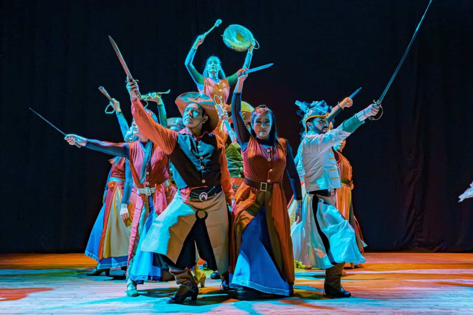 Día Internacional del Folklore y Día del Folklore Argentino.