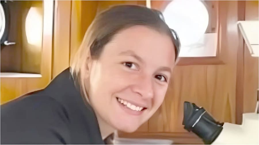 Quién es Nadia «Coralina», la bióloga que conquistó las redes desde el fondo del mar