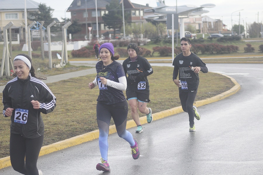 Solidaria completa, el Día del Atletismo y Renata Godoy