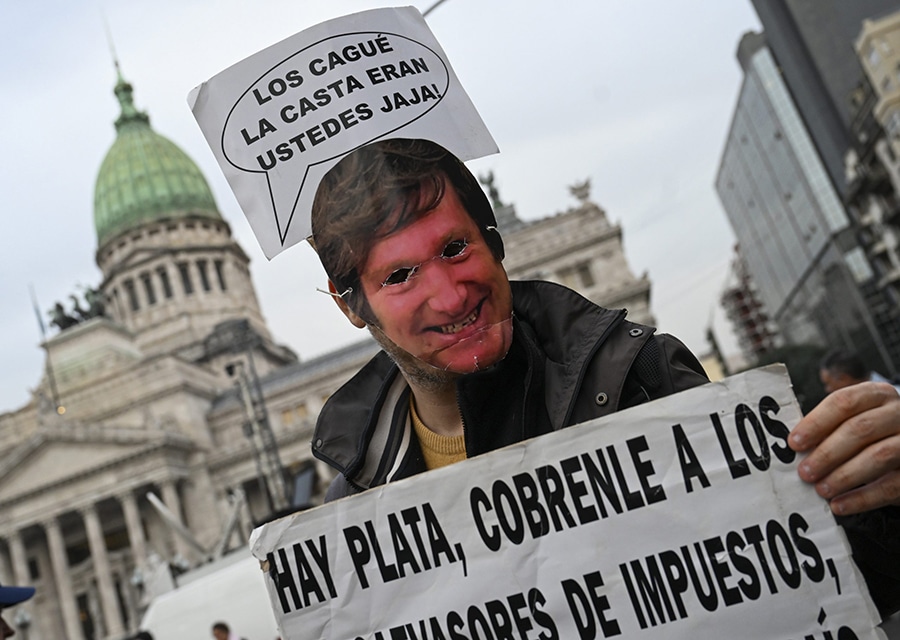Volvieron a reprimir a jubilados en su marcha al Congreso