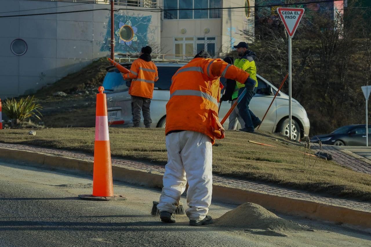 Operativos de limpieza de avenidas y calles de Ushuaia