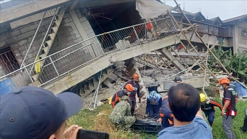 Fuerte sismo sacude el centro de Filipinas y causa daños