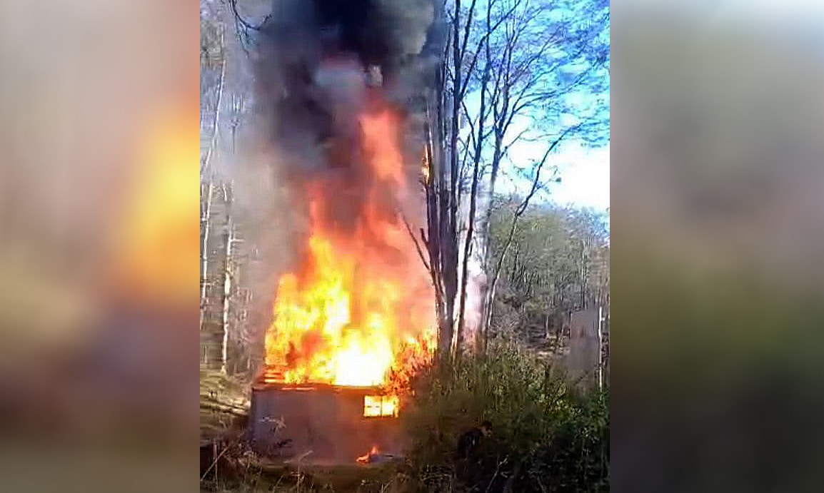 Un hombre de 82 años logró salvarse en un incendio que destruyó su vivienda