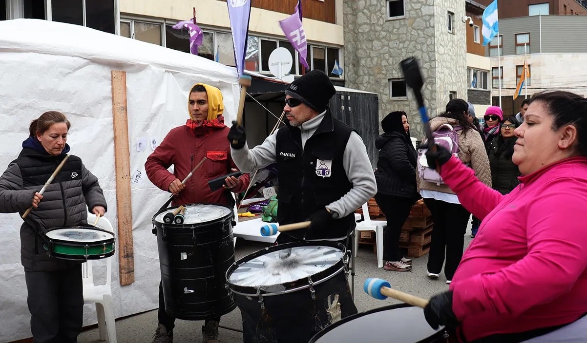 Cámara de Comercio: «Las protestas docentes afectan ventas y turismo en Ushuaia»