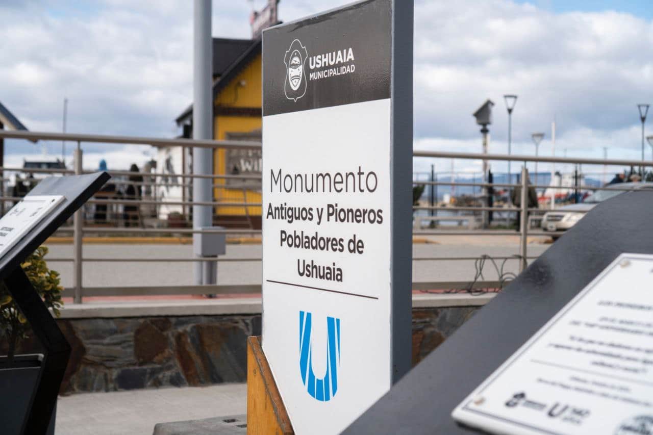 Ushuaia conmemoró su 141° aniversario en un acto cargado de emoción y reconocimiento