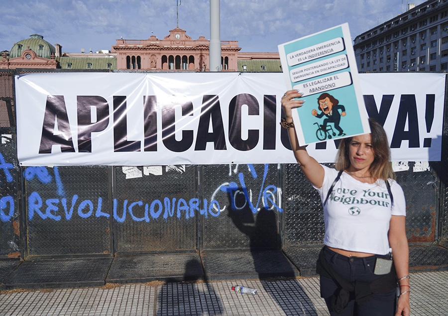 Promulgan emergencia pediátrica y financiamiento universitario, sin aplicarlas
