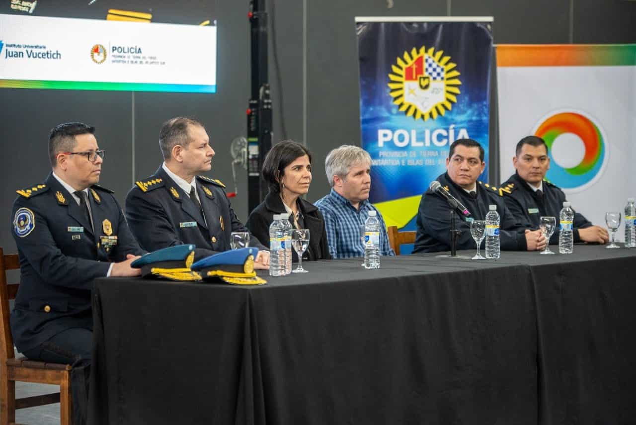 “Queremos que nuestra policía siga siendo un orgullo para todos los fueguinos”