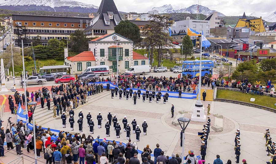 Primer cambio de guardia en Ushuaia del Comando del Área Naval Austral