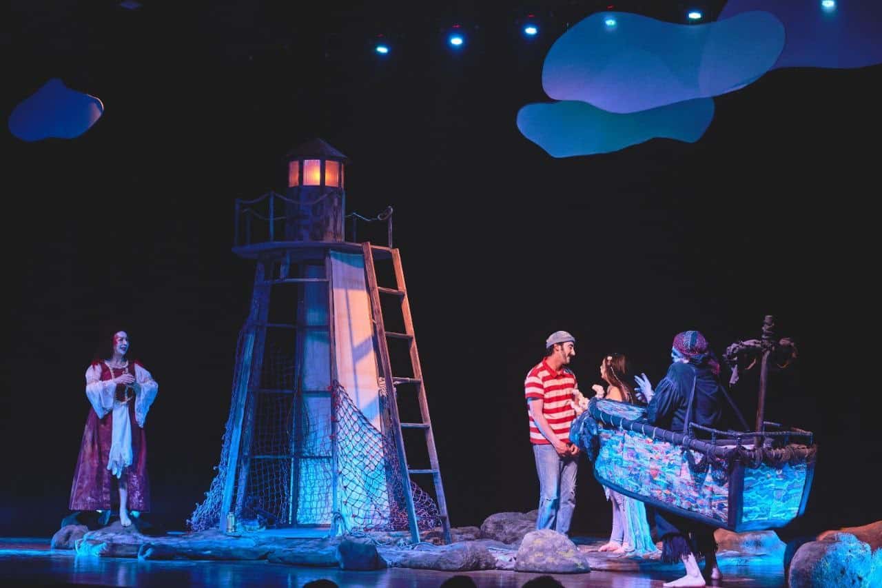 Ultimas funciones, «La Espuma del Mar en la Isla del Silencio”