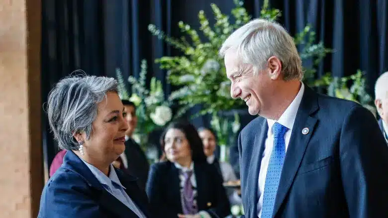 Chile: los principales candidatos cerraron sus campañas en Santiago